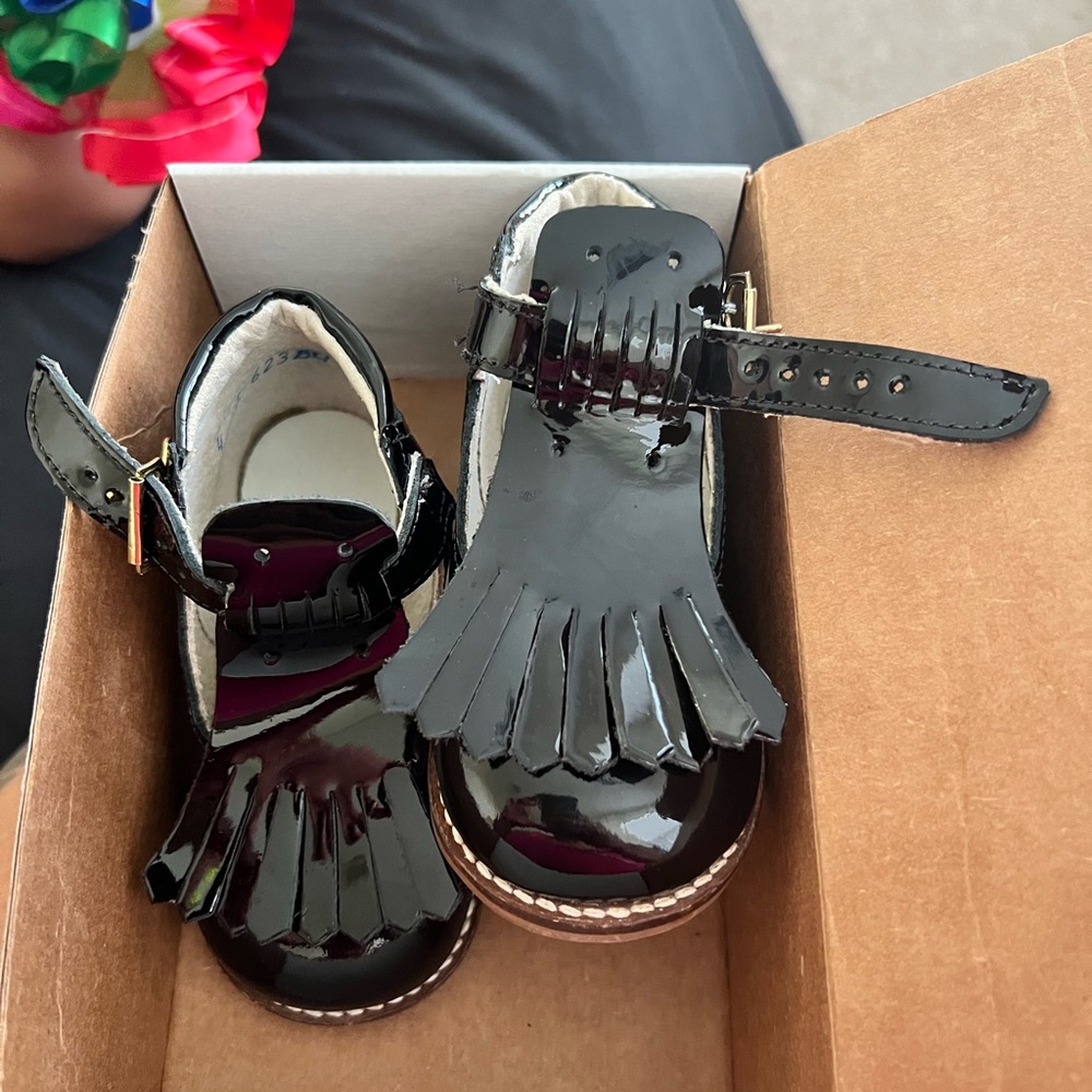🚨FOR SALE🚨BROTHER’S SHOES INC Toddler Walking Shoes